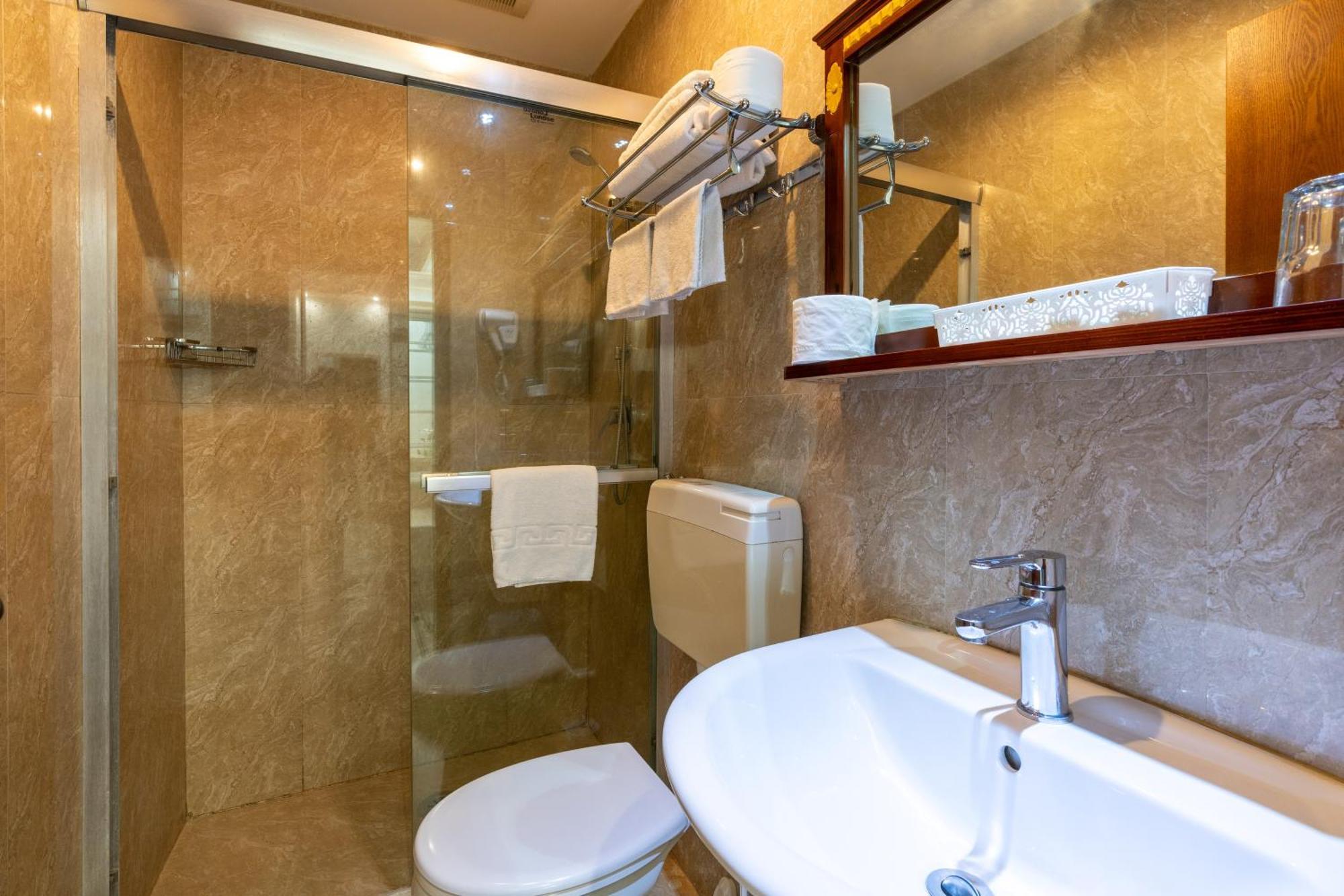 רומא Leone D'Oro Guesthouse - Close To Piazza Vittorio מראה חיצוני תמונה